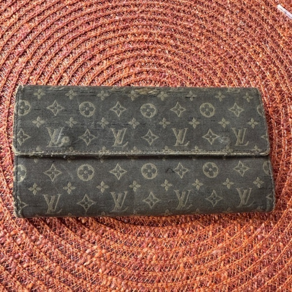 AUTHENTIC Louis Vuitton Mini Lin long wallet